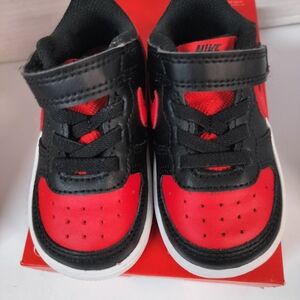 Nike Kids' Black and Red Court Borough Sneakers - Size 5C